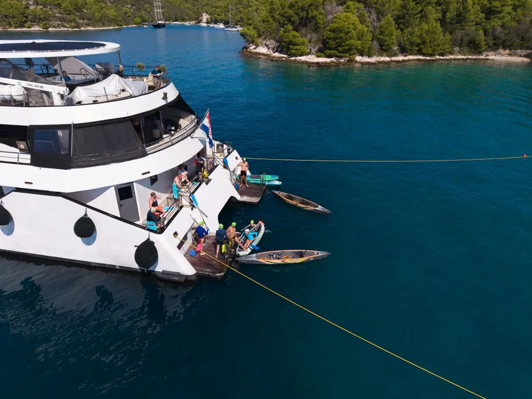 Kayak launch from yacht