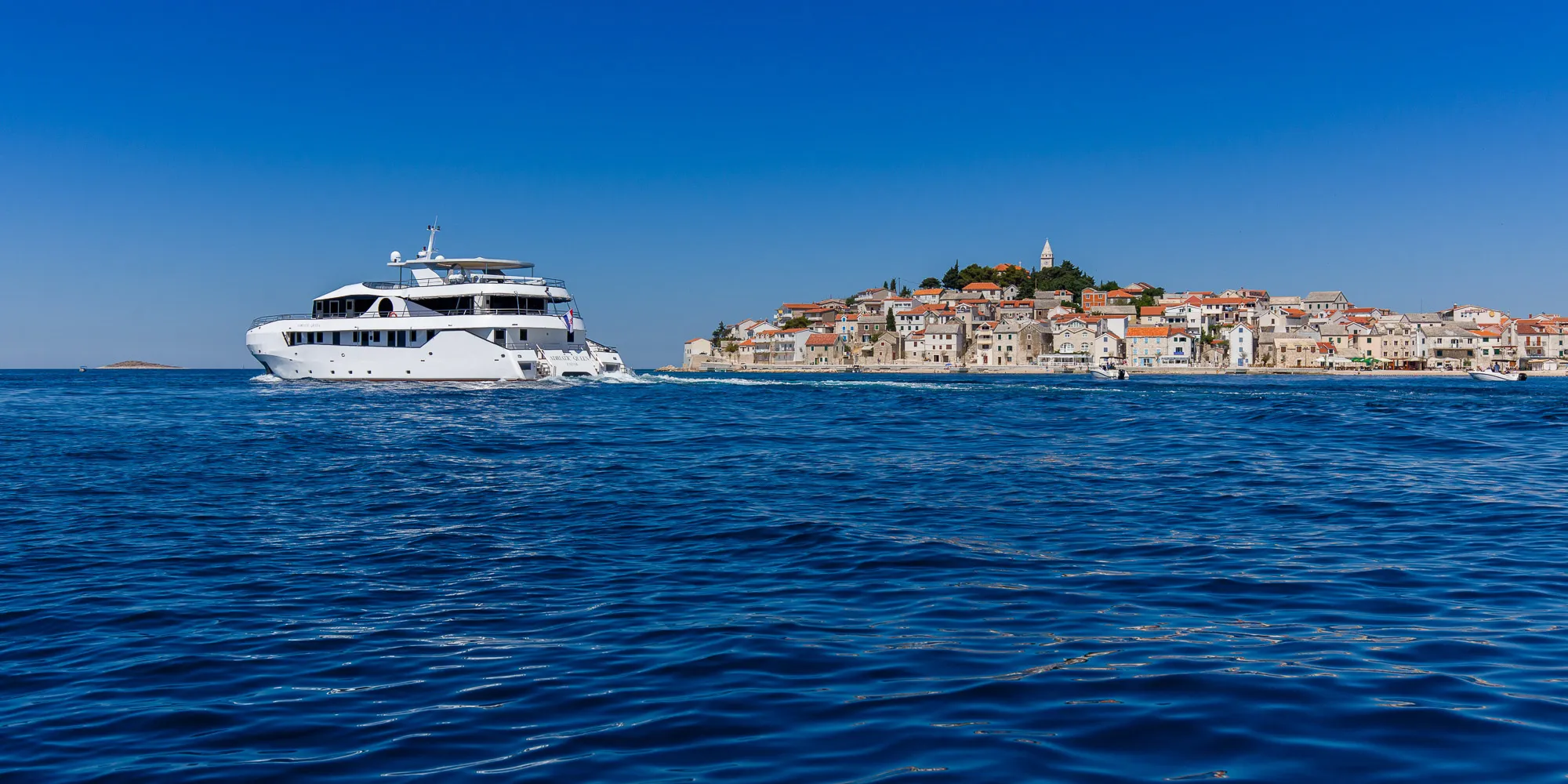 Croatia yacht cruise — private small ship sailing the Dalmatian coast