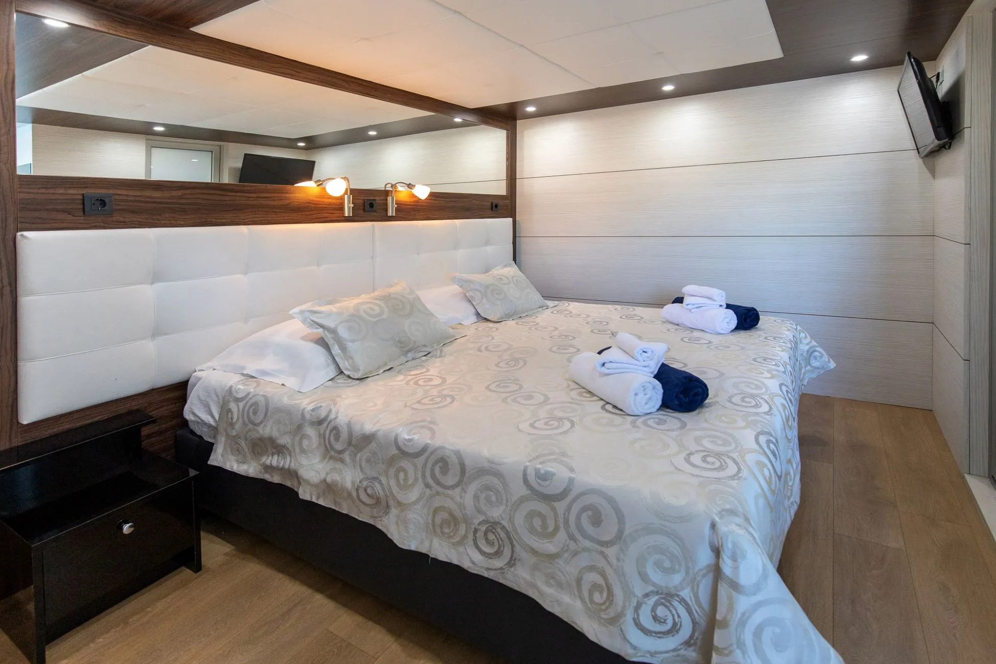 Queen bed cabin