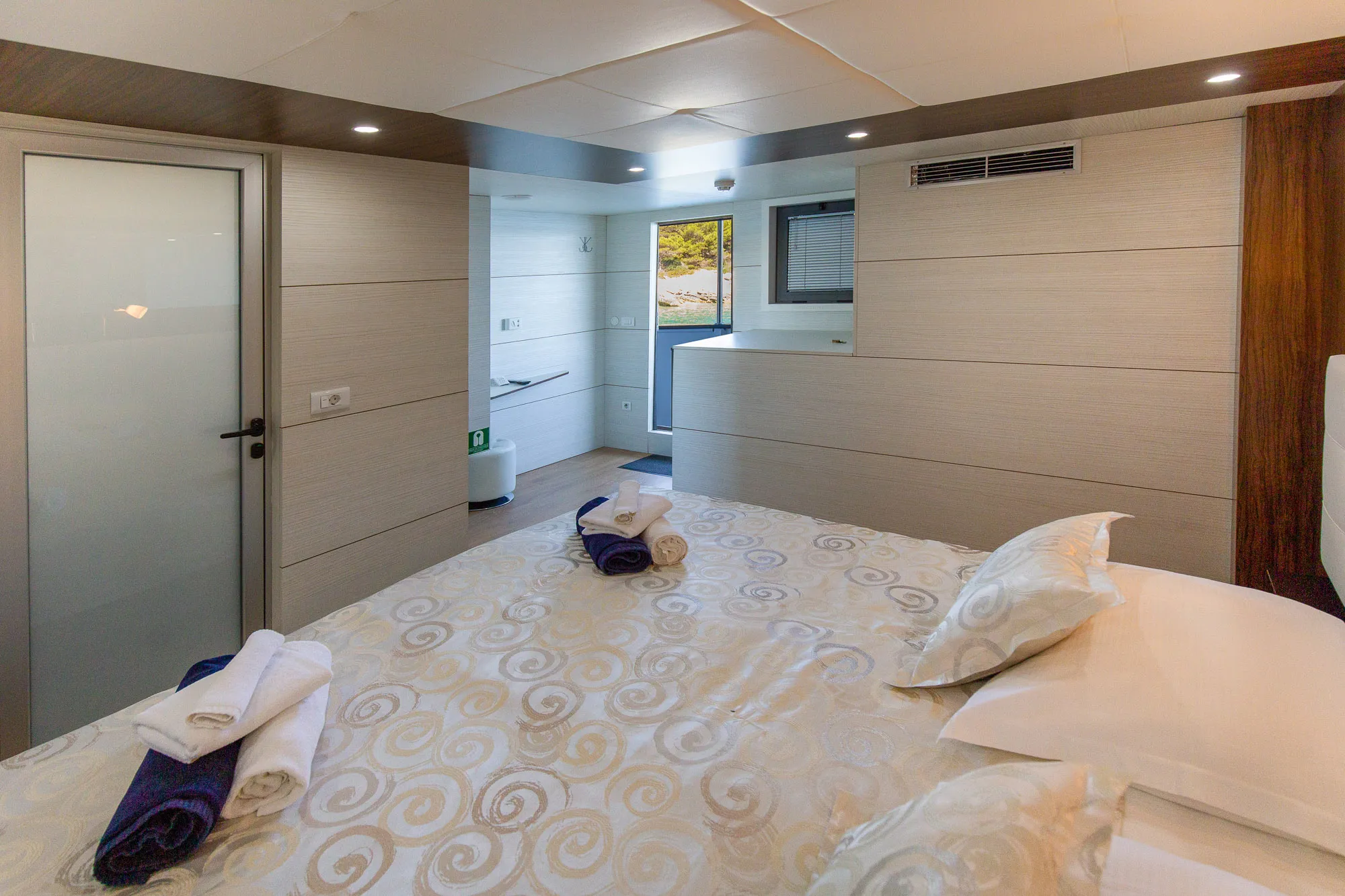 Queen suite en-suite cabin on a Swim Traveller small luxury cruise Croatia yacht